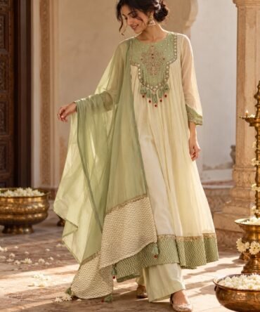 Nivara Kurta Set